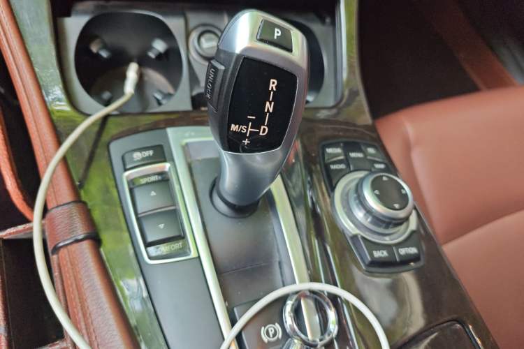 Used BMW 5 Series 2014 525Li Leading Model