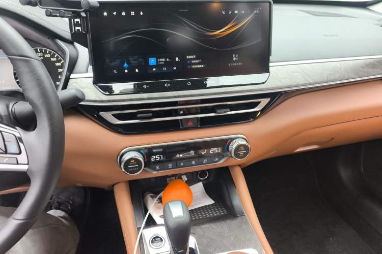 Used Nissan Teana 2025 Model 2.0L XL-TLS Enjoyment Edition Audio And AC Panel