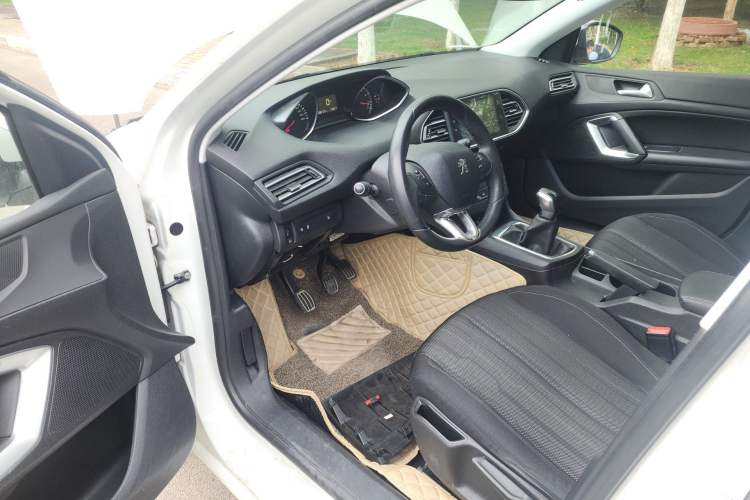 Used Peugeot 308S 2015 1.6L Manual Jingchi Edition