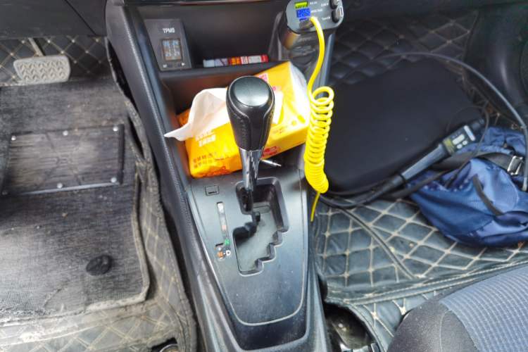 Used Toyota YARiS L Zhi Xuan 2019 1.5E CVT Dynamic Edition China VI compliant Gear Lever