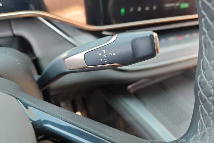 Used Hongqi Tiangong 08 2025 565 All-Wheel-Drive Pioneer Edition Gear Lever