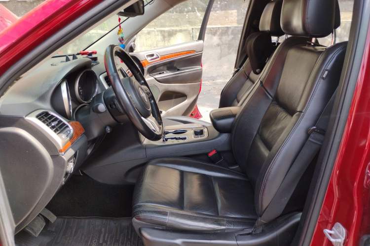 Used Jeep Grand Cherokee 2011 Revised 3.6L Luxury Edition