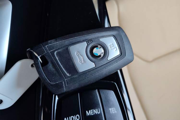 Used BMW 3 Series 2017 320Li Fashion Model
