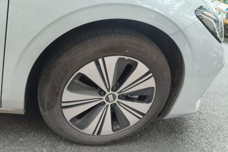 Used Geely Galaxy A7 2025 Model EM-i 150km Exploration+ Edition
