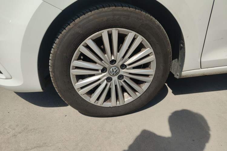Used Volkswagen Santana 2019 1.5L Automatic Comfort Edition China VI Standard Left Front Wheel Hub