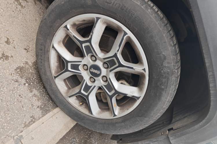 Used Jeep Renegade 2016 1.4T Automatic Jingneng Version+ Right Front Wheel Hub