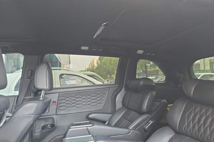 Used Honda Elysion 2024 2.0L eHEV Luxury Edition
