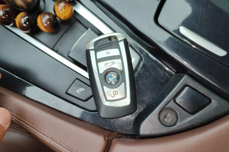 Used BMW 5 Series 2011 520Li Elegant Model