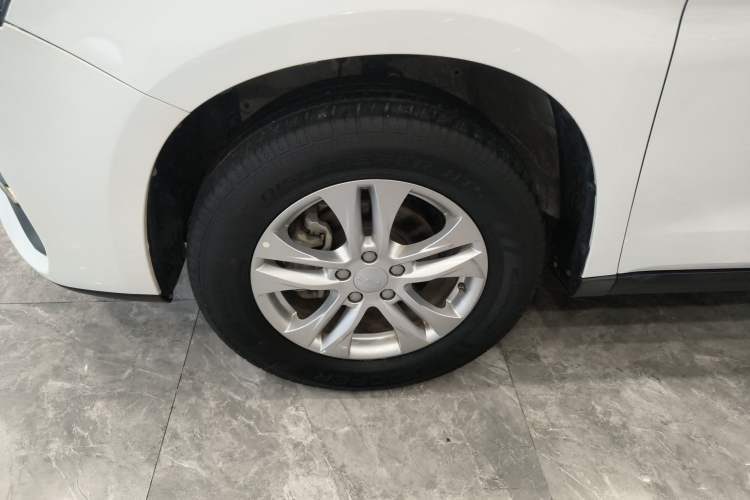 Used Haval M6 2019 1.5T DCT Two-Wheel Drive Value Edition China VI Standard Left Front Wheel Hub