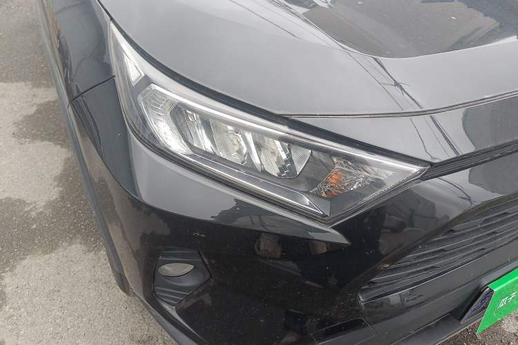 Used Toyota RAV4 2020 2.0L CVT Two-Wheel Drive Fashion Edition Right Front Headlight