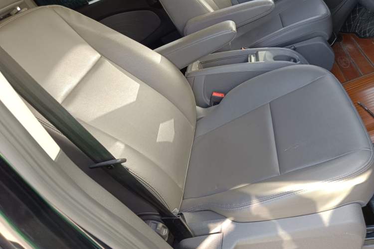 Used Ford Tourneo Custom 2020 2.0T Automatic Elite Edition China VI Standard
