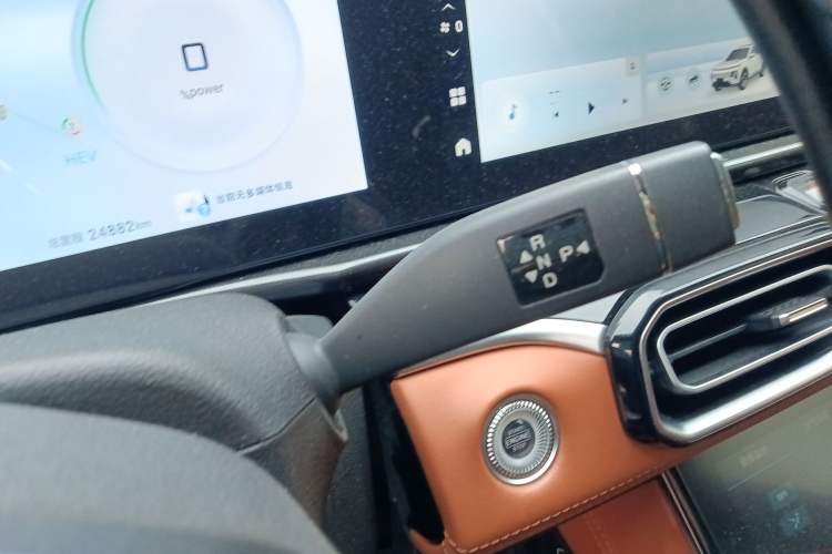 Used JETOUR Shanhai L7 2024 1.5T 120km ULTRA 7-Seater Gear Lever
