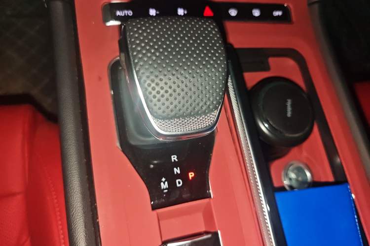 Used Hongqi H6 2024 2.0T ZhiMei Edition