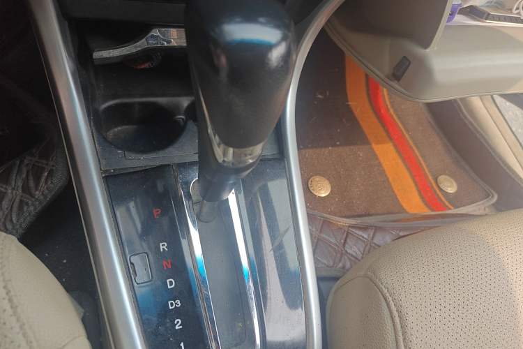 Used Honda Crider 2015 1.8L automatic comfort version Gear Lever