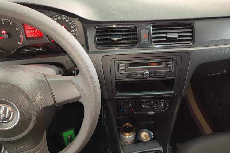 Used Volkswagen Santana 2015 1.4L Manual Fashion Edition
