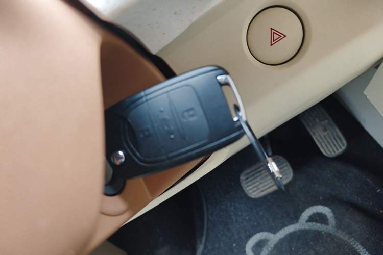 Used Wuling Hongguang MINIEV 2024 3rd Generation 215km Youth Edition Vehicle Key