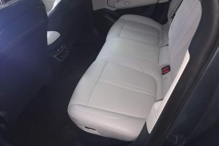 Used Zeekr 007 2024 Rear-Drive Enhanced Version 75 kWh
