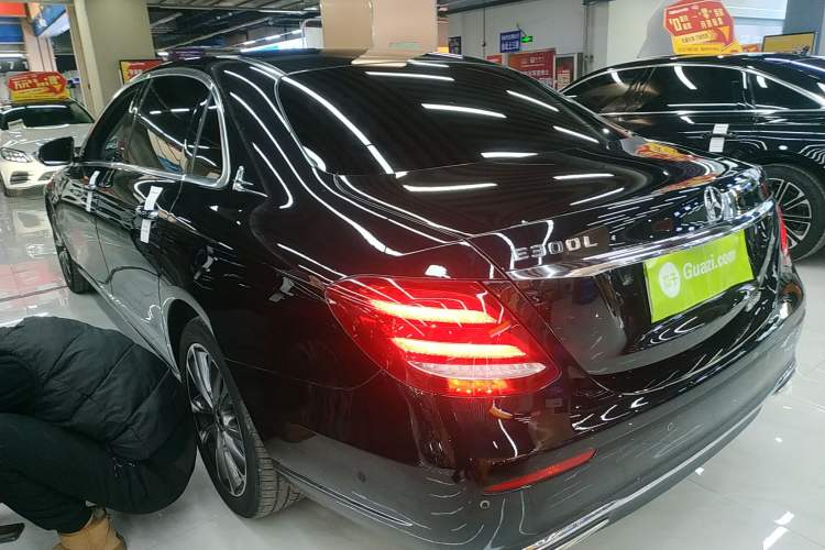 Used Mercedes-Benz E-Class 2016 E 300 L Stylish Model
