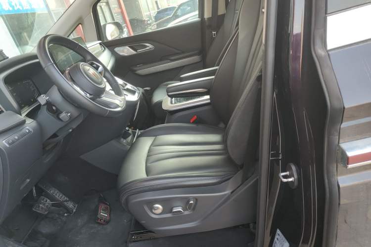 Used Hongqi HQ9 PHEV 2024 2.0T Four-Wheel Drive Business Edition
