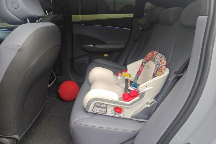 Used XPeng G7 2025 Model—702 Ultra Long Range Left Rear Seat