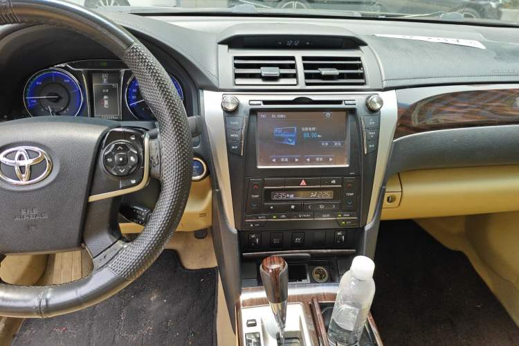 Used Toyota Camry 2015 Dual-Engine 2.5 HG Luxury Navigation Edition Audio And AC Panel