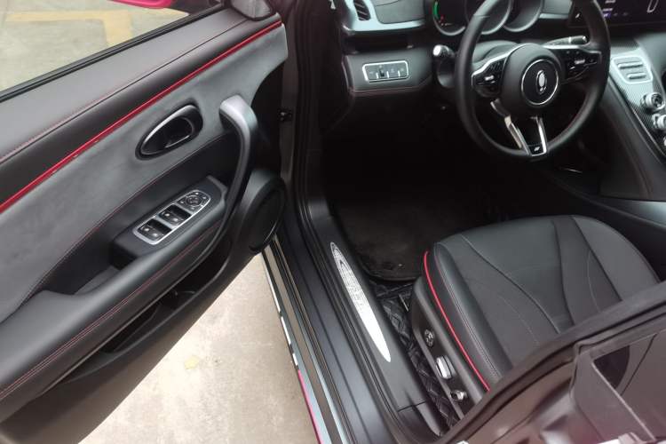 Used ORA Lightning Cat 2024 Dark Night Edition 555km Prestige Version
