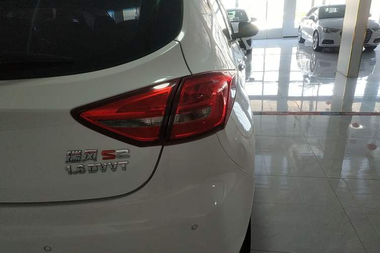 Used JAC Refine S2 2018 Smart Drive Version 1.6L CVT Luxury Smart Model