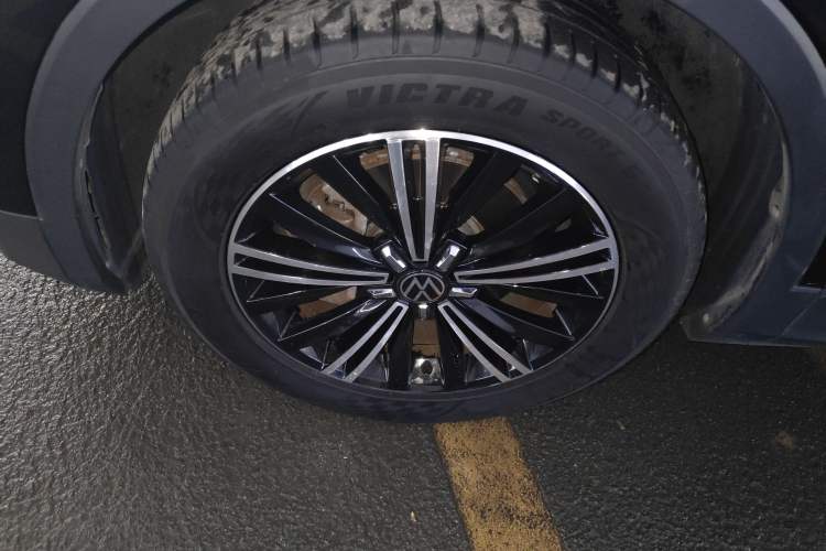 Used Volkswagen Tiguan L 2021 330TSI Automatic Two-Wheel Drive Smart Edition Exterior 1