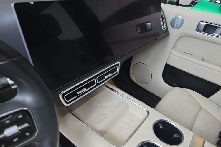 Used Li Auto L8 2023 Pro Model