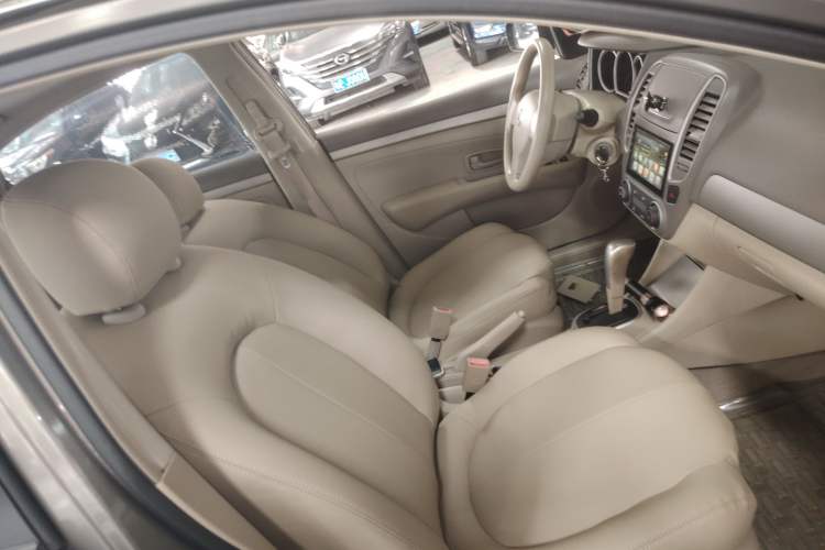 Used Nissan Sylphy 2016 Classic 1.6XE Automatic Leading Edition
