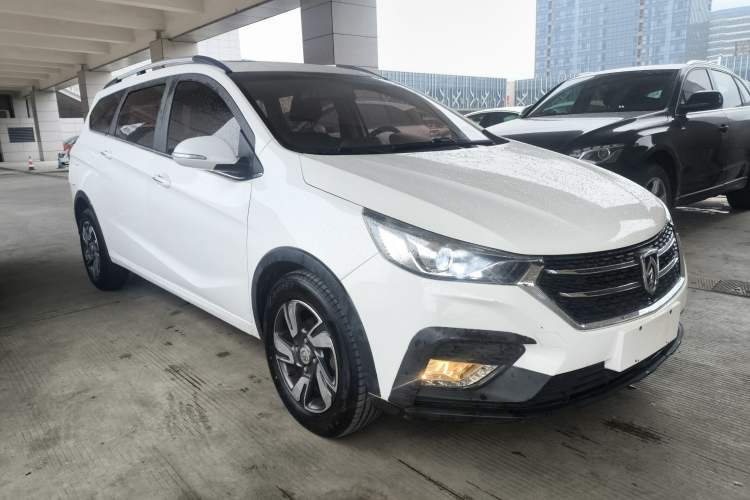 Used Baojun 310W 2018 1.5L Automatic Luxury Version China V