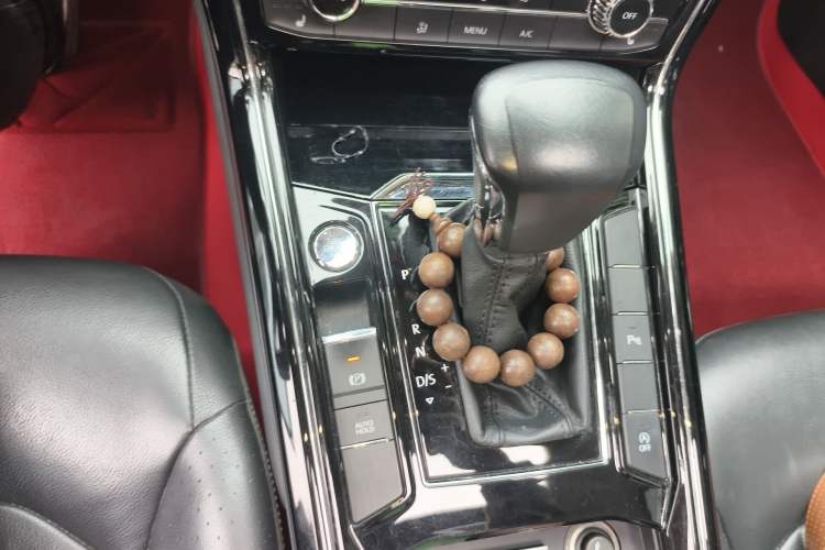 Used Volkswagen Phideon 2016 380TSI Two-Wheel-Drive Luxury Edition