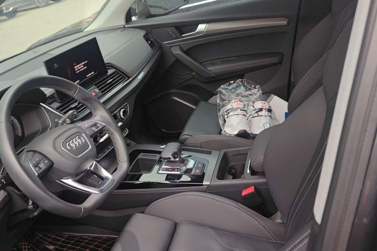 Used Audi Q5L 2022 40T Luxury Dynamic Model
