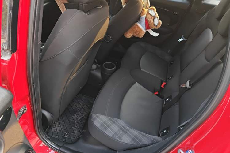 Used MINI 2016 2.0T COOPER S Performance Edition Five-Door Version Left Rear Seat