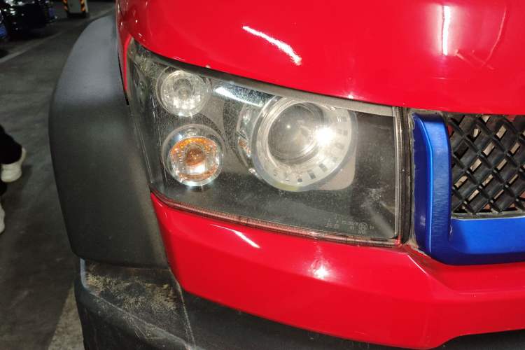 Used BAIC Off-Road BJ40 2016 40L 2.3T Automatic All-Wheel Drive Premium Edition Right Front Headlight