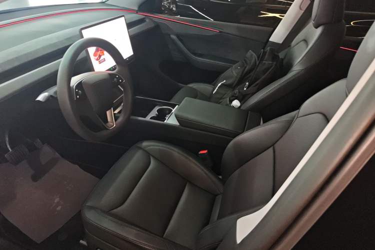 Used Tesla Model Y 2025 Long-Range All-Wheel Drive First Edition