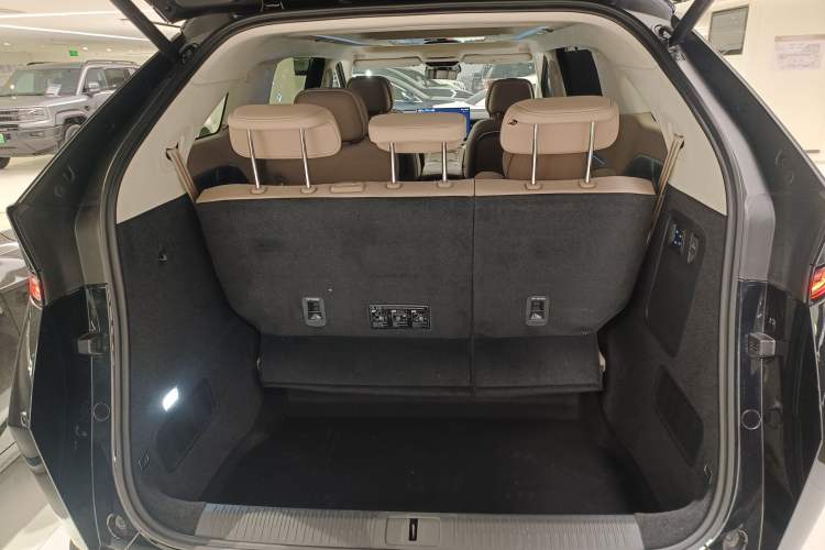 Used XPeng X9 2026 Model—Range-Extended Version 1602 Ultra