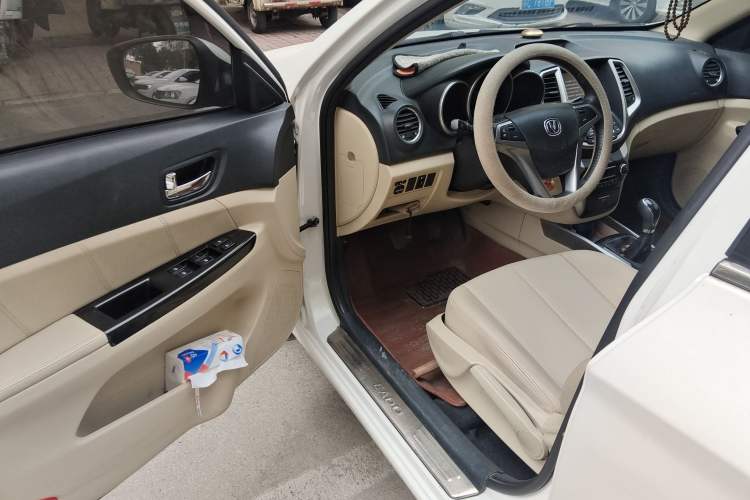 Used Changan Eado 2015 1.6L Manual Luxury Model China V Standard
