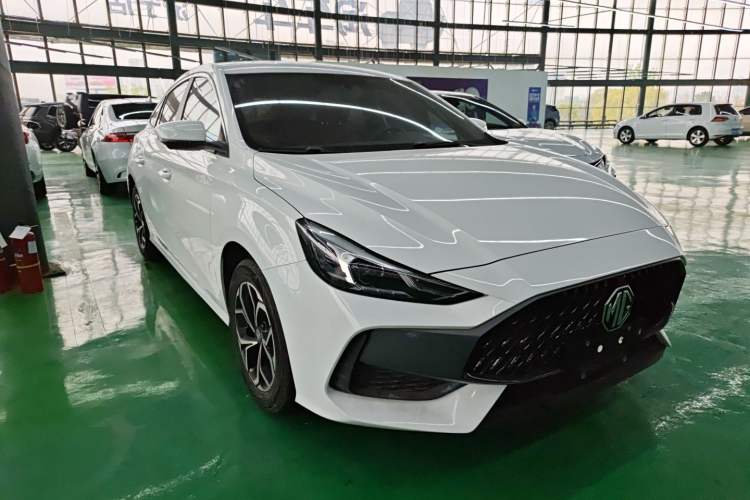 Used MG 5 2023 180 DVVT CVT Luxury Edition
