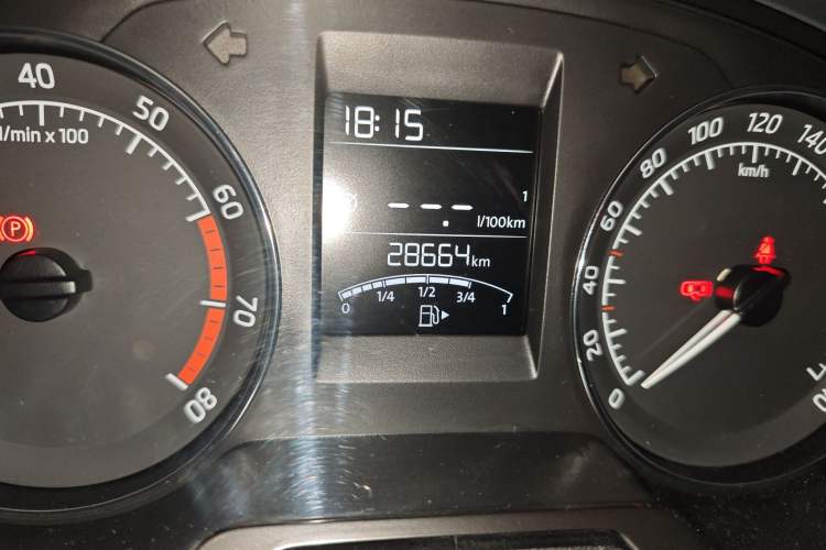 Used Skoda Rapid Spaceback 2014 1.6L Manual Enjoyment Edition