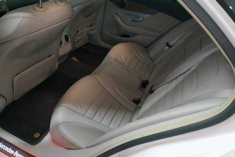 Used Mercedes-Benz C-Class 2015 C 260 L
