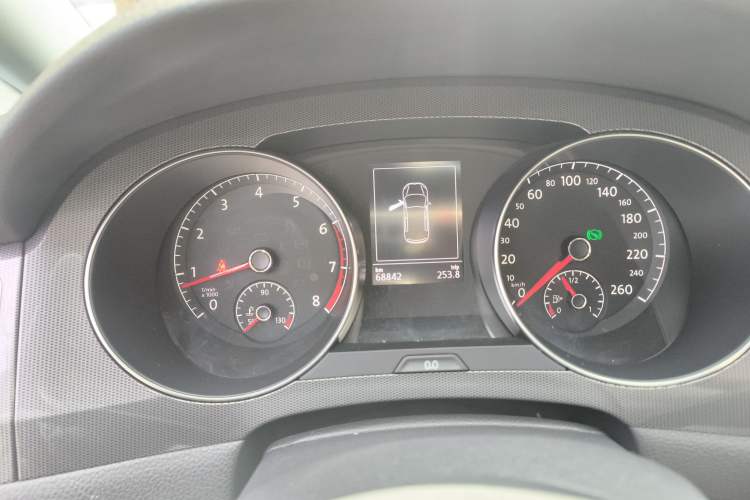 Used Volkswagen Golf Sportsvan 2016 230TSI Automatic Trend Edition Instrument Cluster