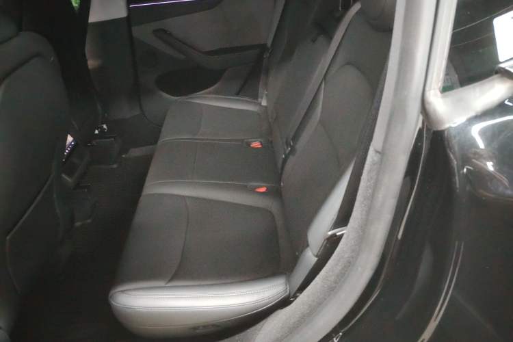 Used Tesla Model Y 2025 Rear-Wheel-Drive Version Left Rear Seat