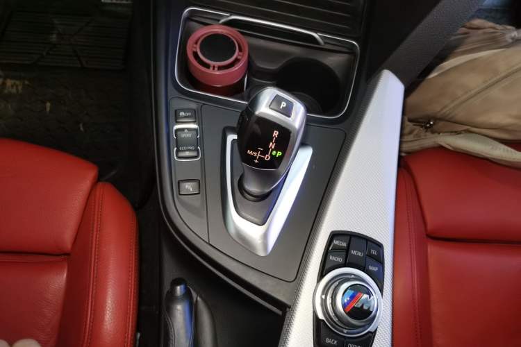 Used BMW 3 Series GT 2016 320i Design Package Edition Gear Lever