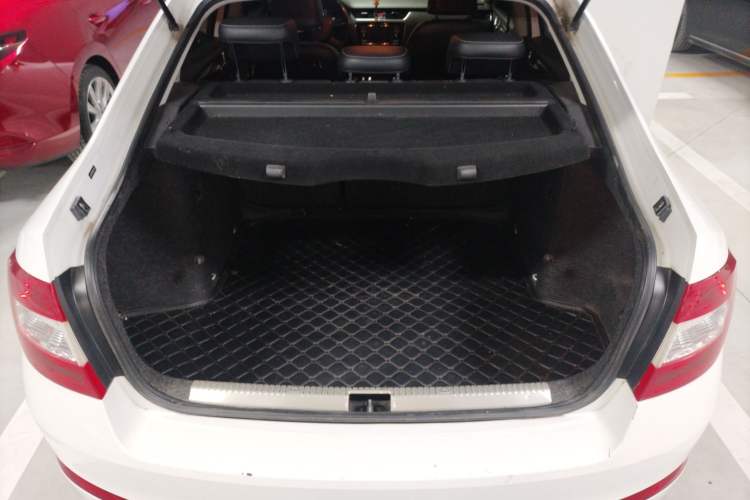 Used Skoda Octavia 2016 1.6L Manual Smart Drive Version