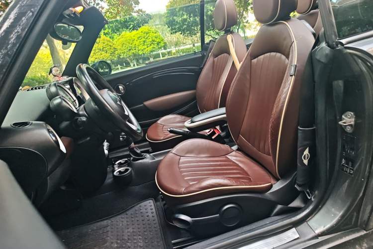 Used MINI 2009 1.6L COOPER CABRIO
