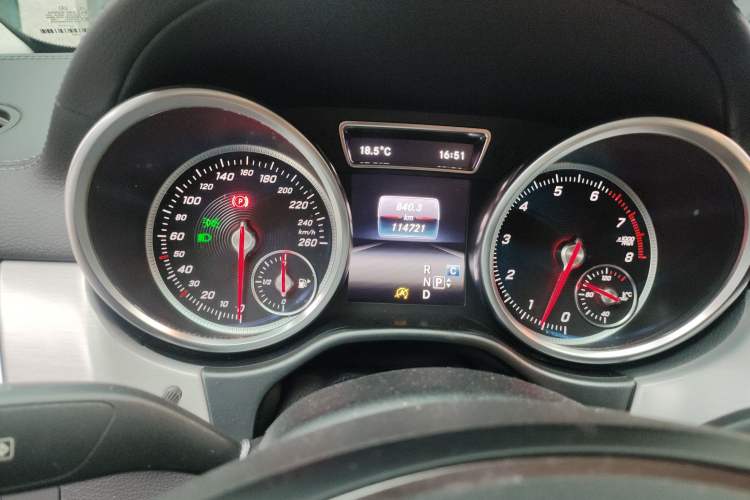 Used Mercedes-Benz GLE Coupe 2017 GLE 320 4MATIC Coupe SUV Odometer Close Up