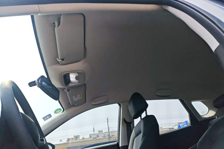 Used Chevrolet Trax 2019 Redline 335T CVT Trendy Version China VI Standard Headliner