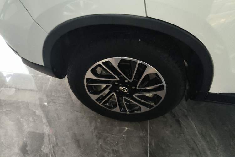 Used GAC Trumpchi GS4 2017 235T Automatic Two-Wheel Drive Elite Edition Right Rear Wheel Hub