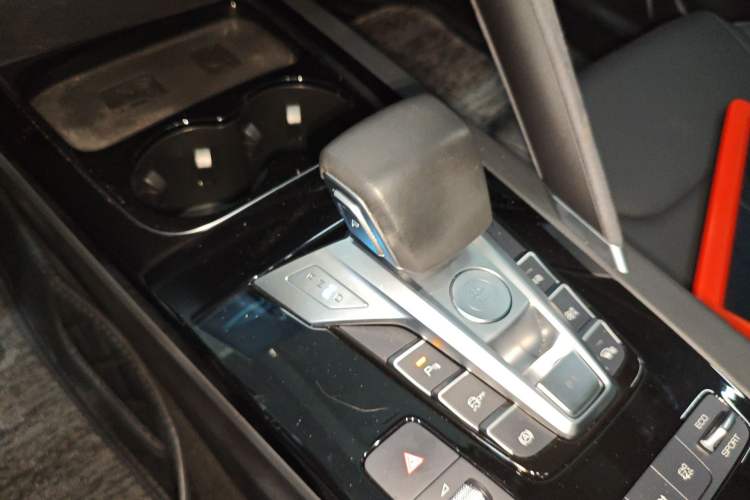 Used BYD Song Pro New Energy 2019 DM 1.5T Four-Wheel Drive Performance Edition Deluxe Model Gear Lever